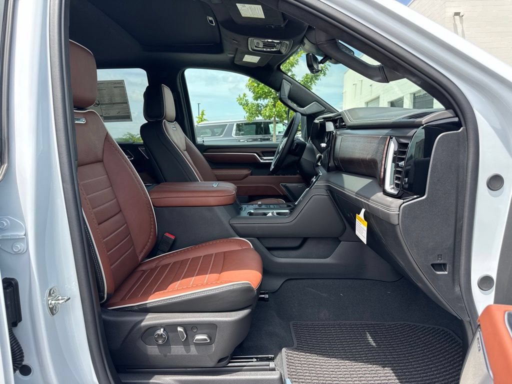 New 2026 GMC Sierra 3500 Denali Ultimate AWD/4WD image 18