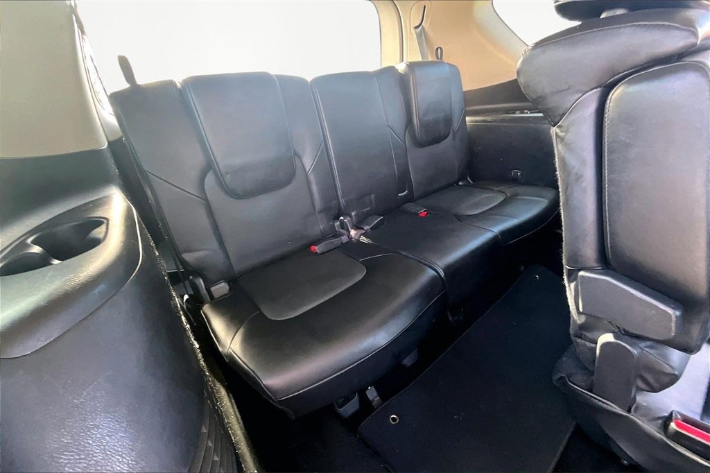 Used 2022 Nissan Armada SV image 28