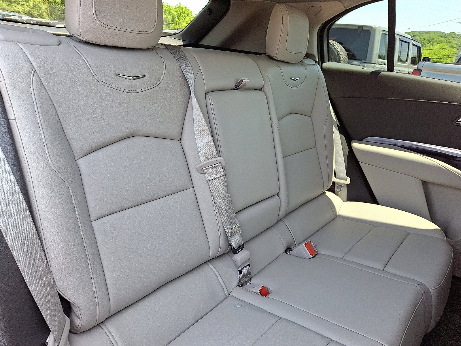 Certified 2023 Cadillac XT4 Luxury w/ Cold Weather Package FWD image 20