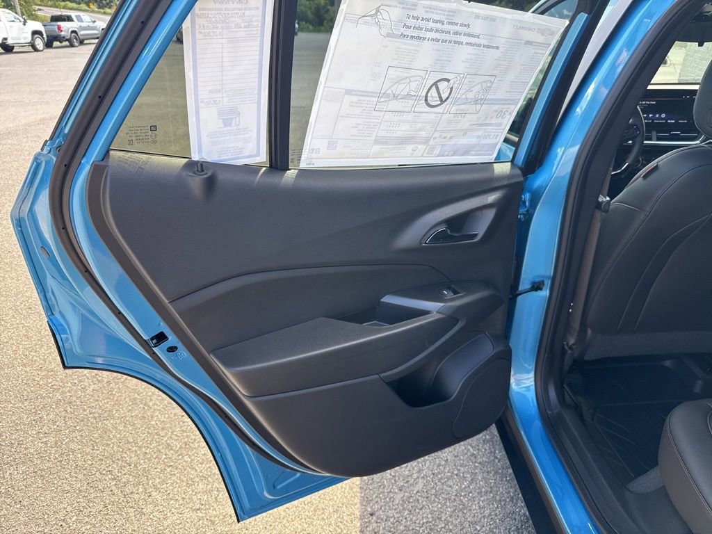 New 2025 Chevrolet Trax RS w/ Driver Confidence Package image 18