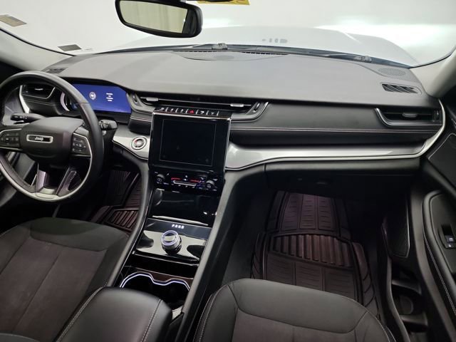 Used 2021 Jeep Grand Cherokee L Laredo w/ Luxury Tech Group I image 25