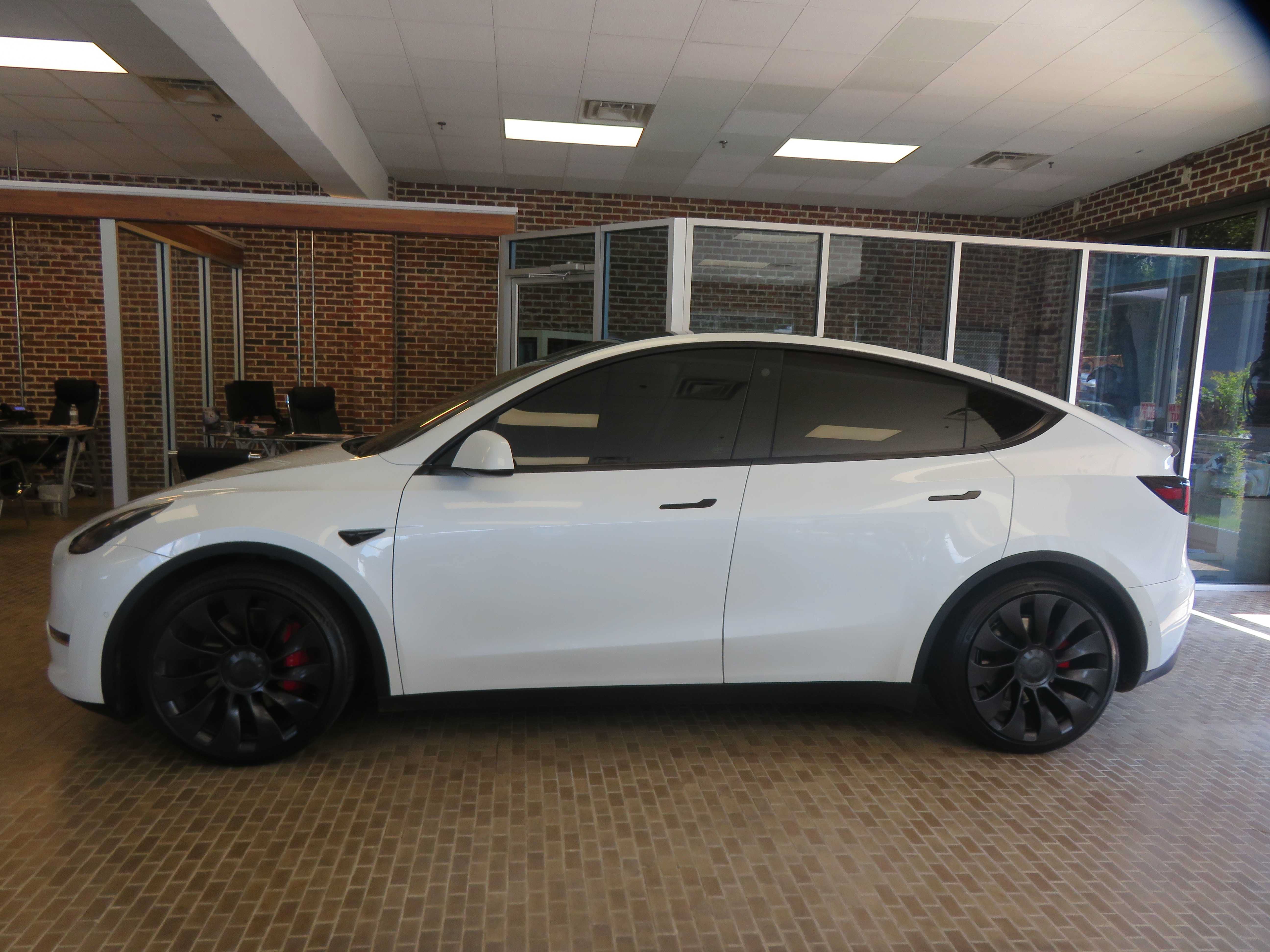 Used 2022 Tesla Model Y Performance AWD/4WD image 60