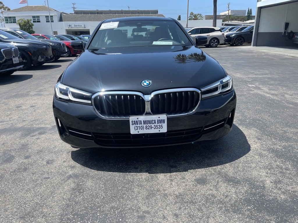 Used 2023 BMW 530e w/ Convenience Package image 2