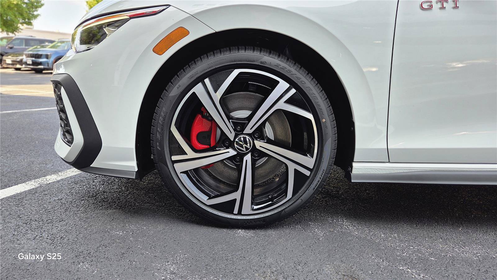 New 2026 Volkswagen GTI SE FWD image 10