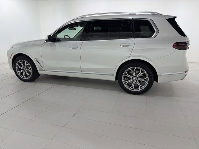 Certified 2024 BMW X7 xDrive40i w/ Premium Package image 2
