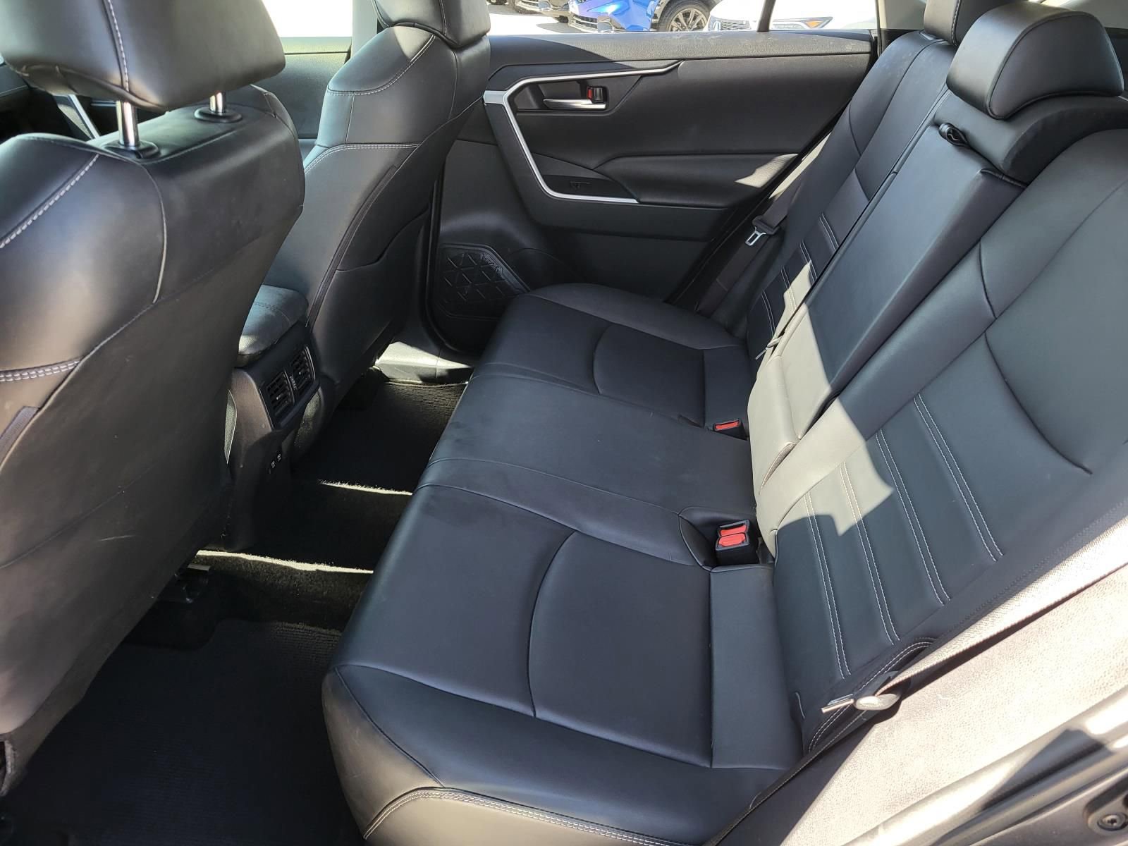 Used 2019 Toyota RAV4 XLE Premium image 13