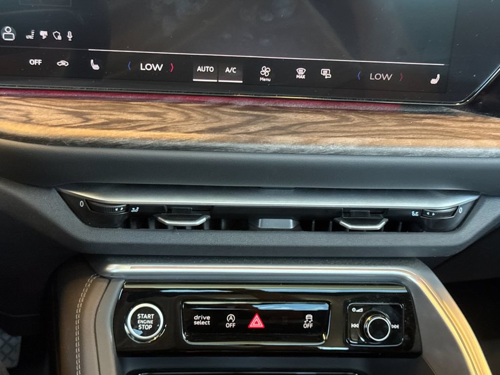 Certified 2025 Audi Q5 Premium w/ Convenience Package AWD/4WD image 28