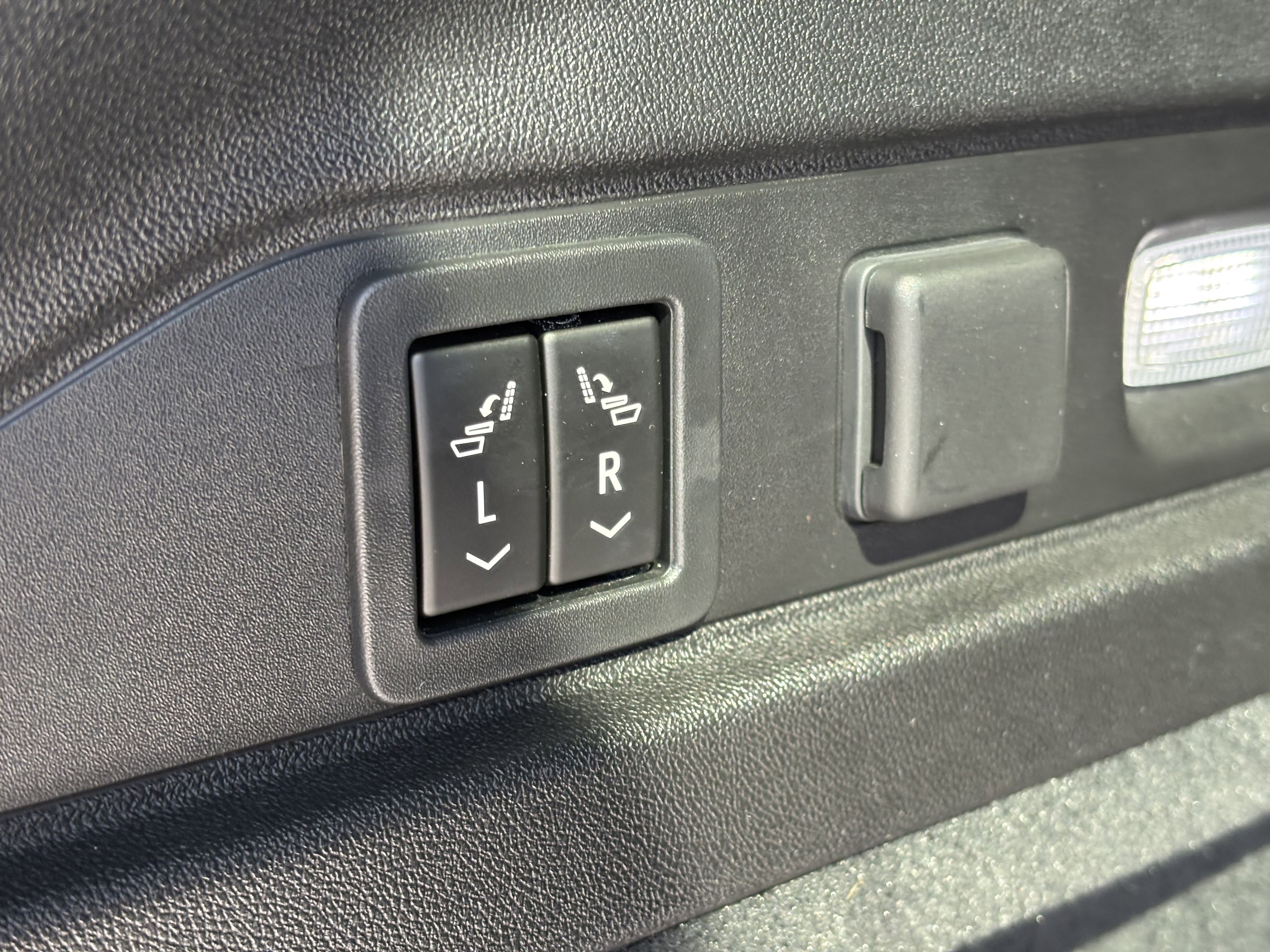 Used 2024 Cadillac Lyriq Luxury w/ LPO, Floor Liner Package image 10