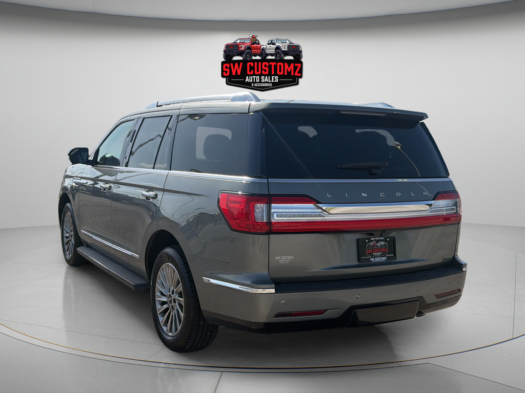 Used 2019 Lincoln Navigator Premiere AWD/4WD image 5
