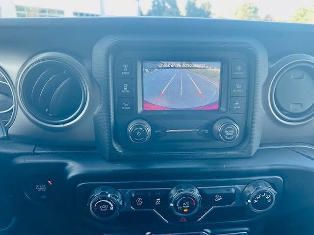 Used 2018 Jeep Wrangler Unlimited Sport image 21
