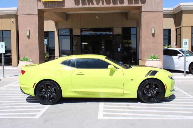 Used 2020 Chevrolet Camaro LT w/ Technology Package RWD image 8