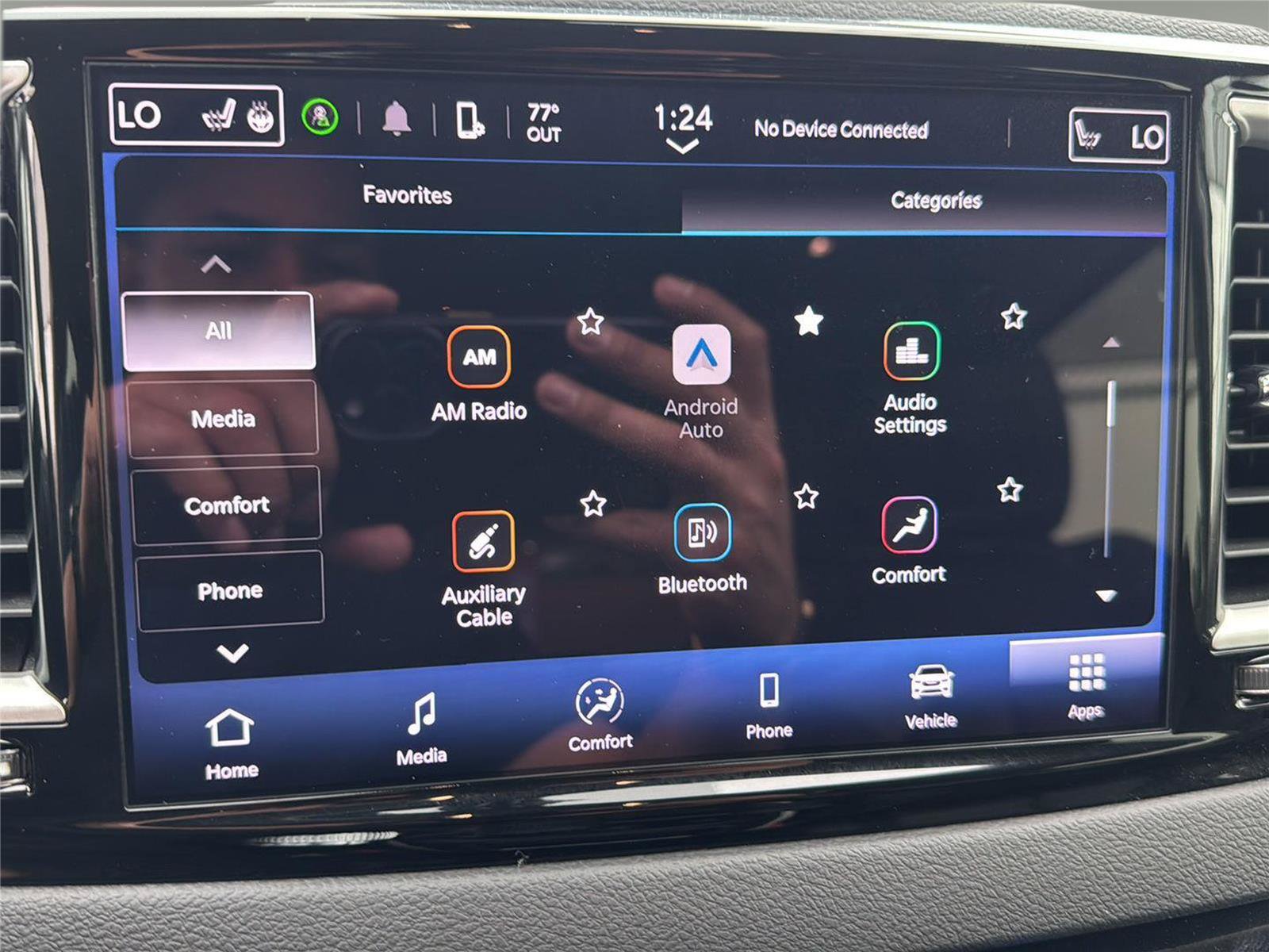Used 2024 Chrysler Pacifica Touring-L FWD image 25