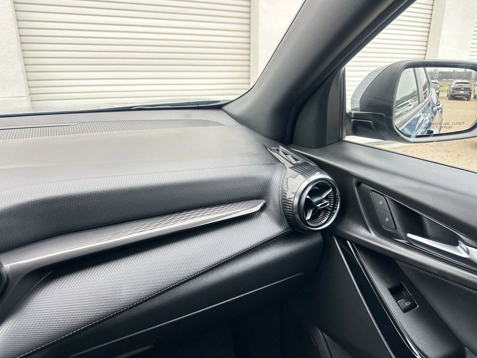 Used 2025 Chevrolet Equinox LT image 35