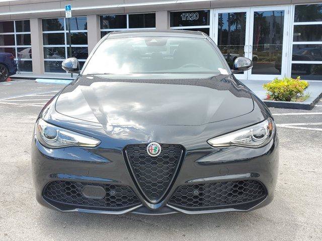 New 2023 Alfa Romeo Giulia Sprint RWD image 2