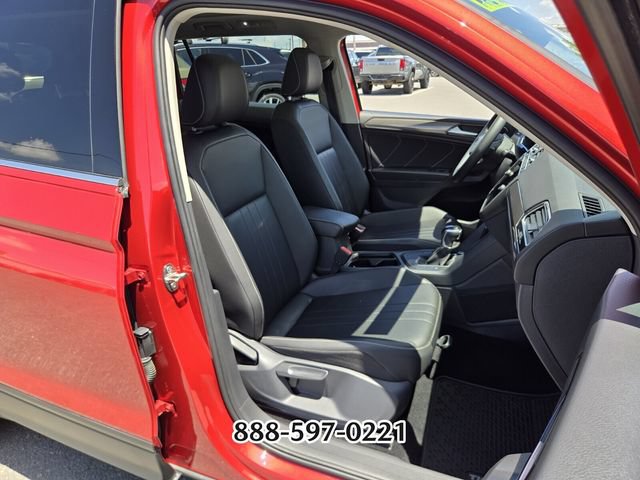 Used 2022 Volkswagen Tiguan SE FWD image 19