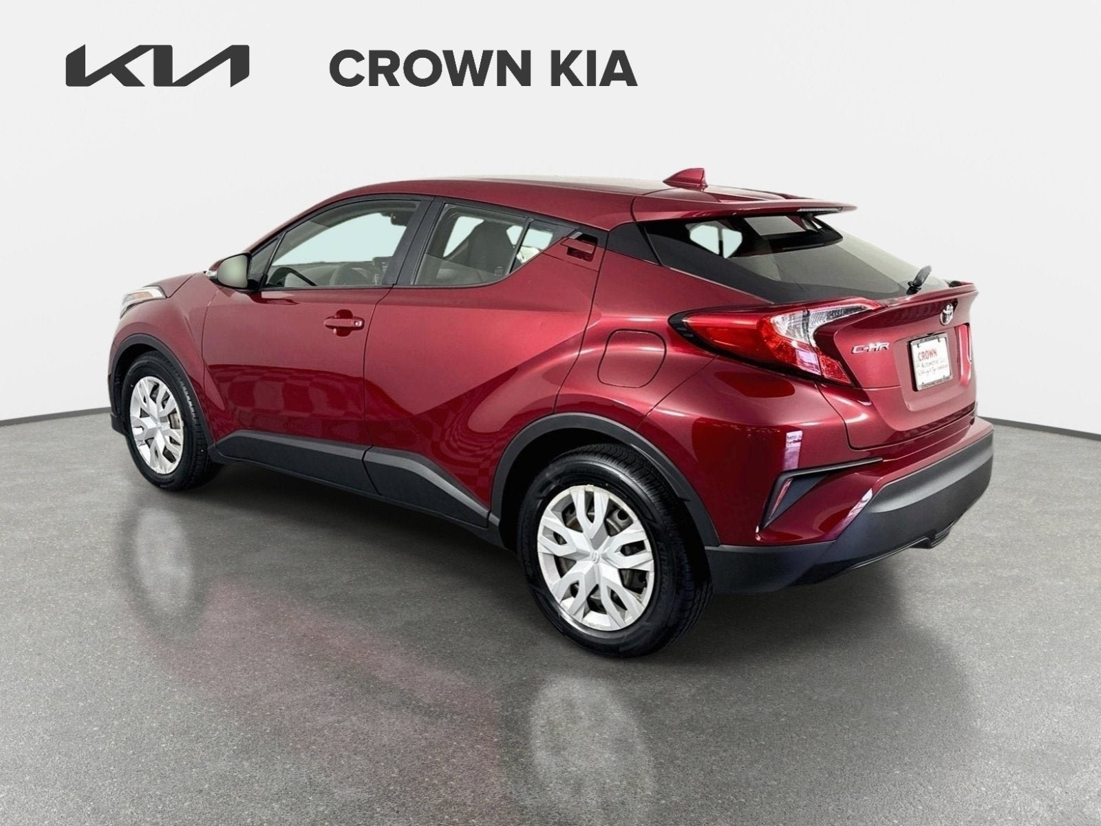 Used 2019 Toyota C-HR LE FWD image 8