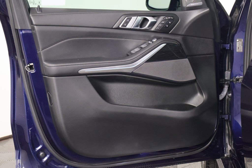 Used 2023 BMW X7 xDrive40i w/ Executive Package image 13