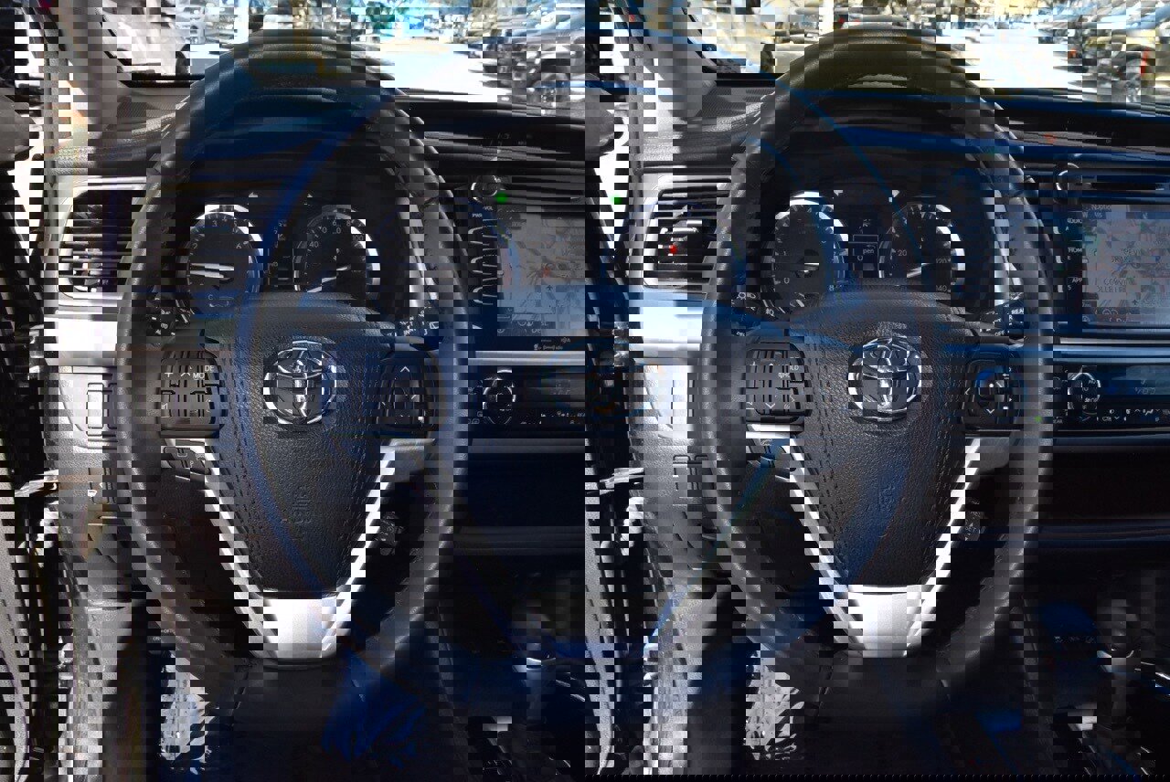 Used 2016 Toyota Highlander XLE image 24