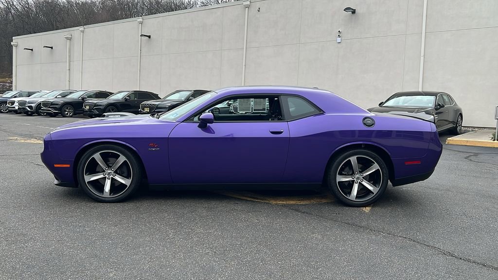 Used 2018 Dodge Challenger R/T image 2