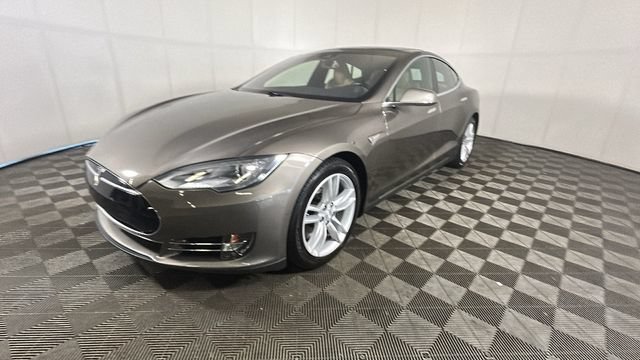 Used 2015 Tesla Model S 60 RWD image 6