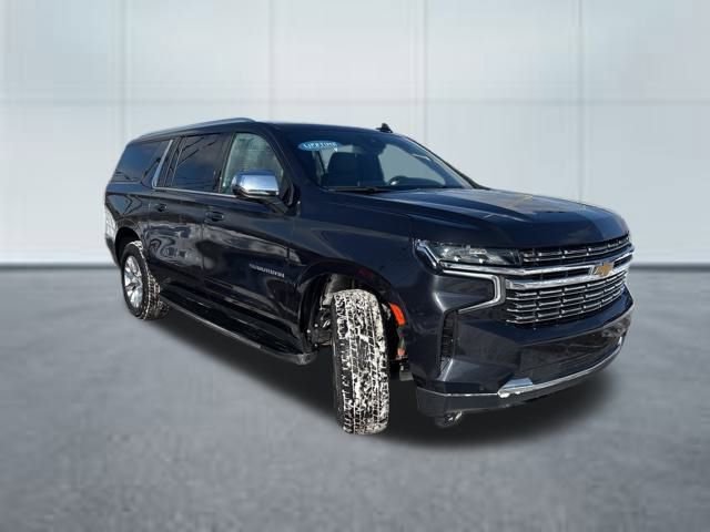 Used 2023 Chevrolet Suburban Premier image 4