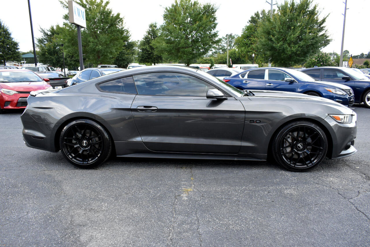 Used 2017 Ford Mustang GT image 5