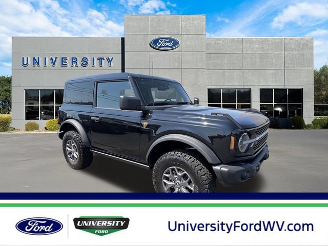 Used 2025 Ford Bronco Badlands w/ Black Appearance Package AWD/4WD image 1