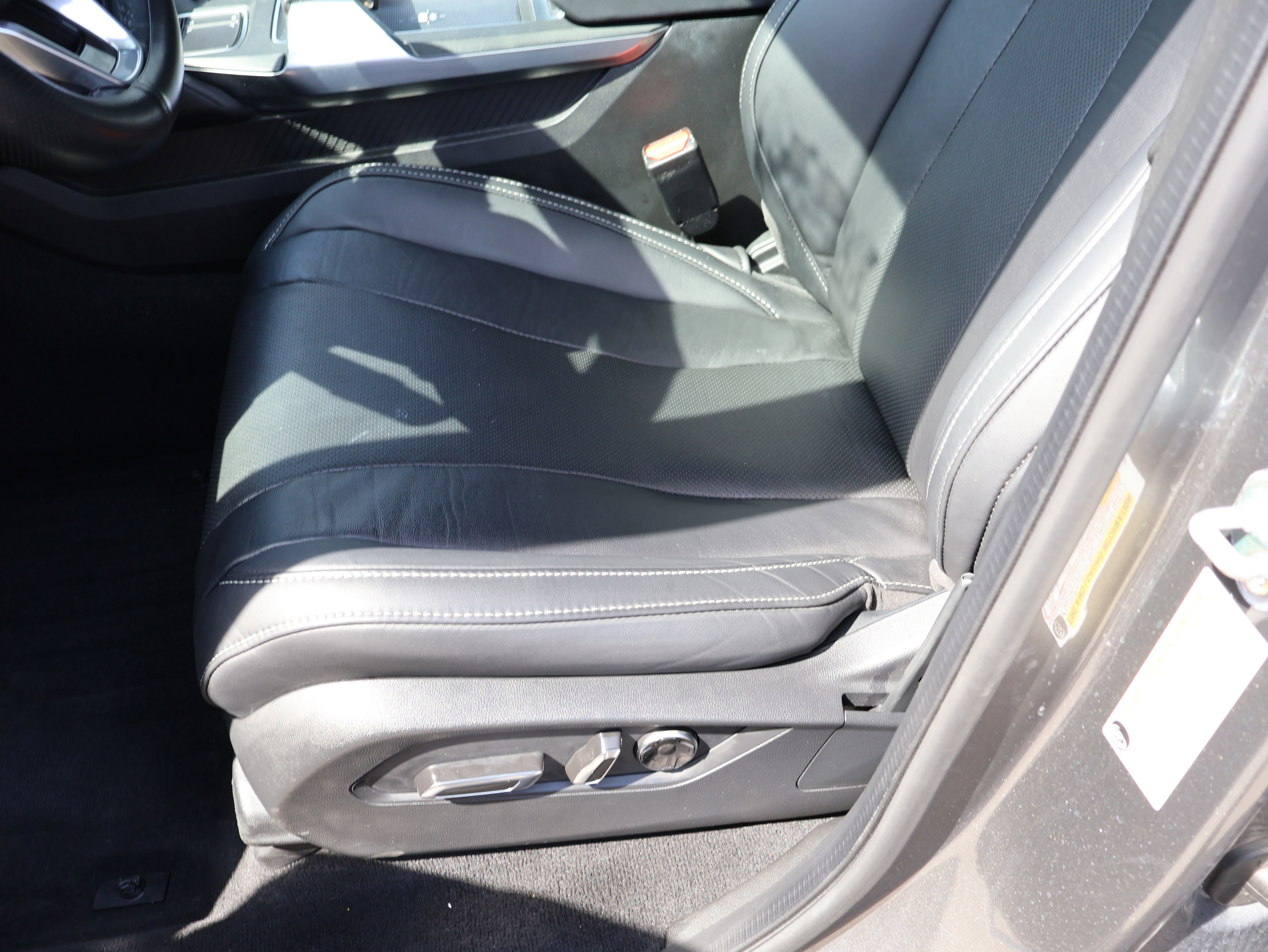 Used 2023 Acura MDX SH-AWD w/ Technology Package image 41