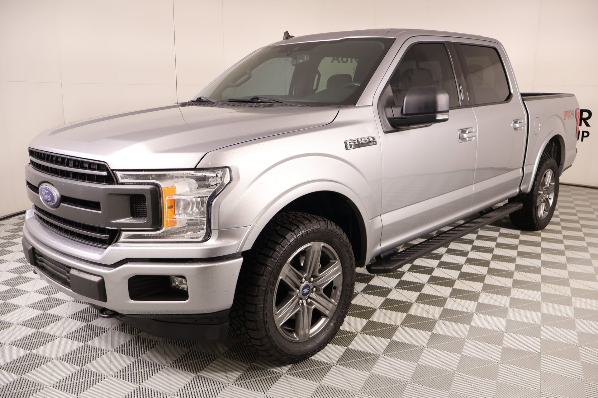 Used 2020 Ford F150 XLT w/ Equipment Group 302A Luxury AWD/4WD image 12