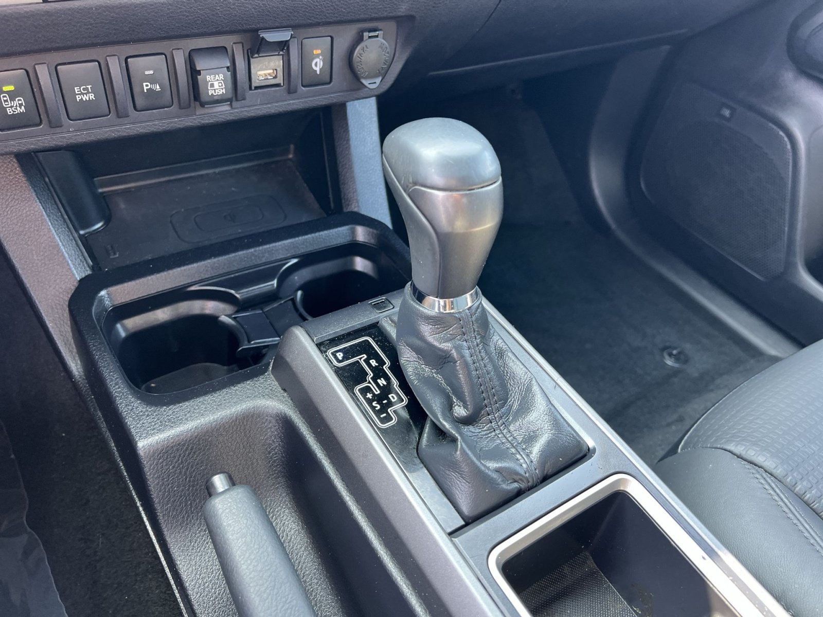 Used 2021 Toyota Tacoma TRD Off-Road w/ TRD Premium Off Road Package AWD/4WD image 22