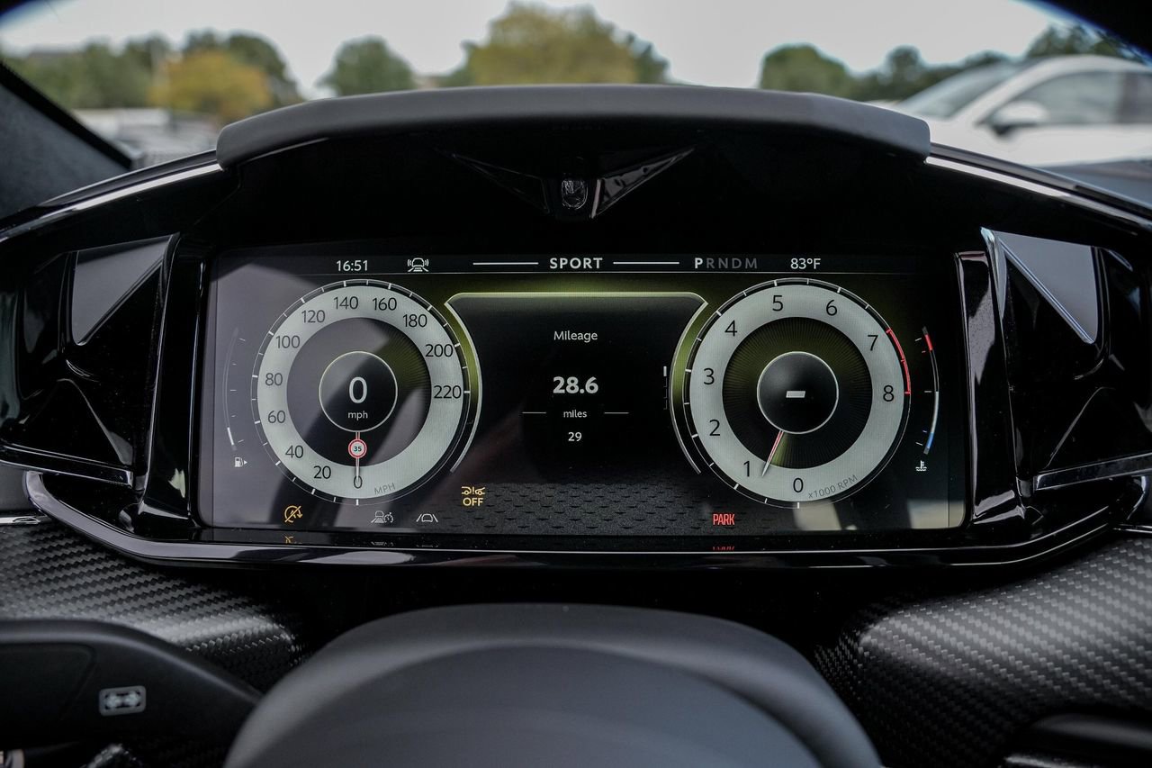 New 2026 Aston Martin V8 Vantage Roadster image 25