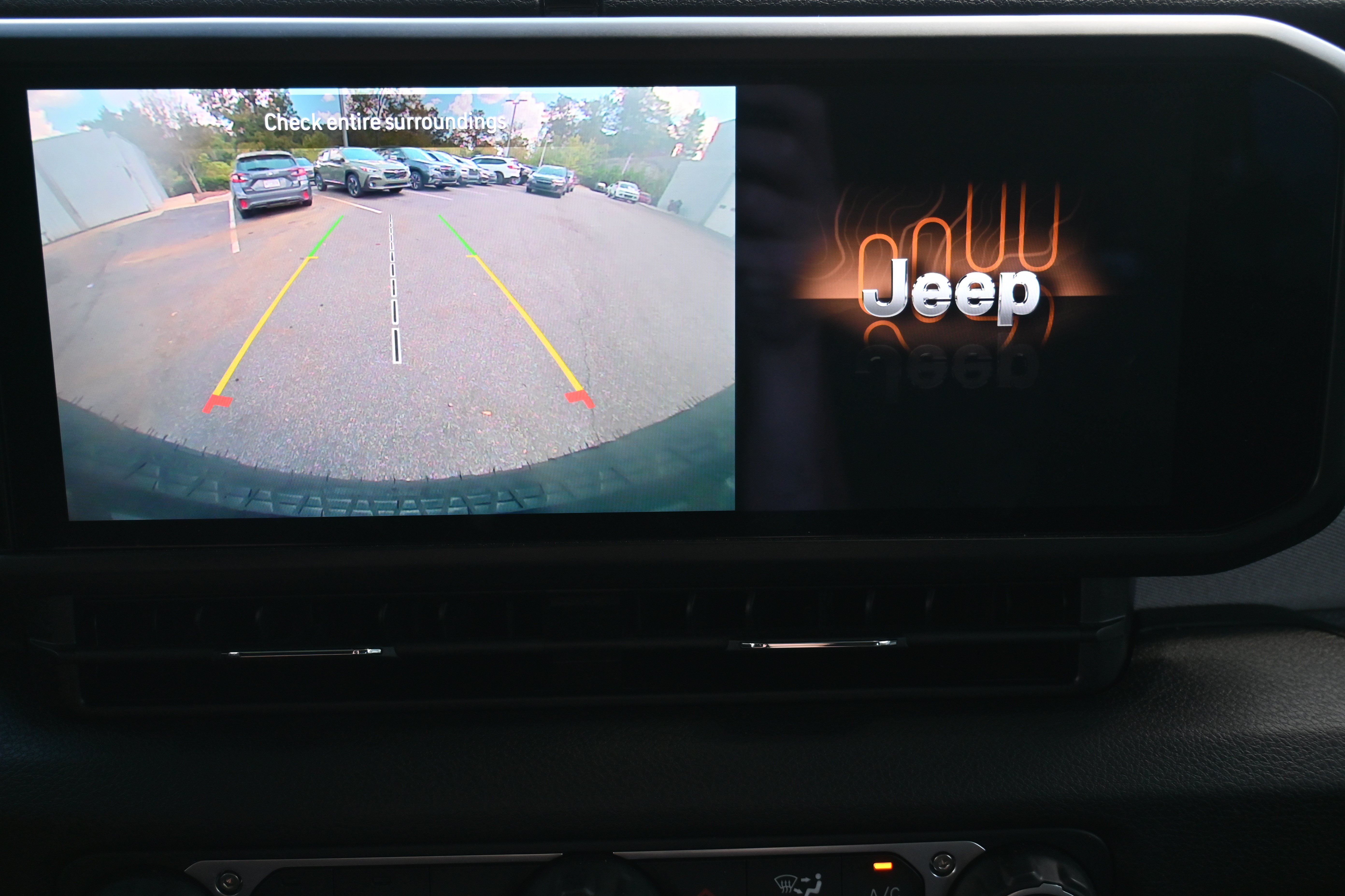 Used 2025 Jeep Wrangler Unlimited Sport AWD/4WD image 25