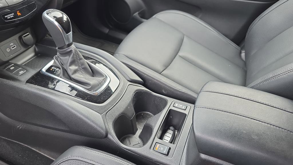 Used 2022 Nissan Rogue Sport SL w/ Premium Package image 23