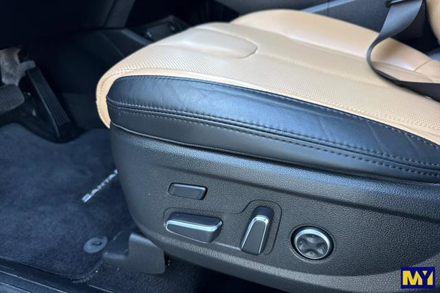 Used 2023 Hyundai Santa Fe Calligraphy image 13