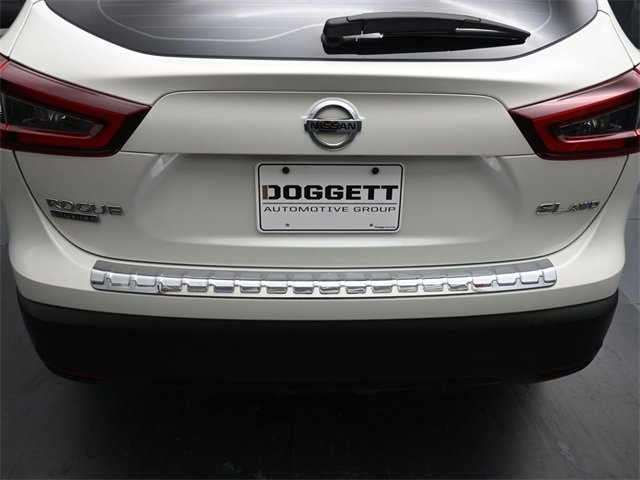 Used 2022 Nissan Rogue Sport SL w/ Premium Package image 10