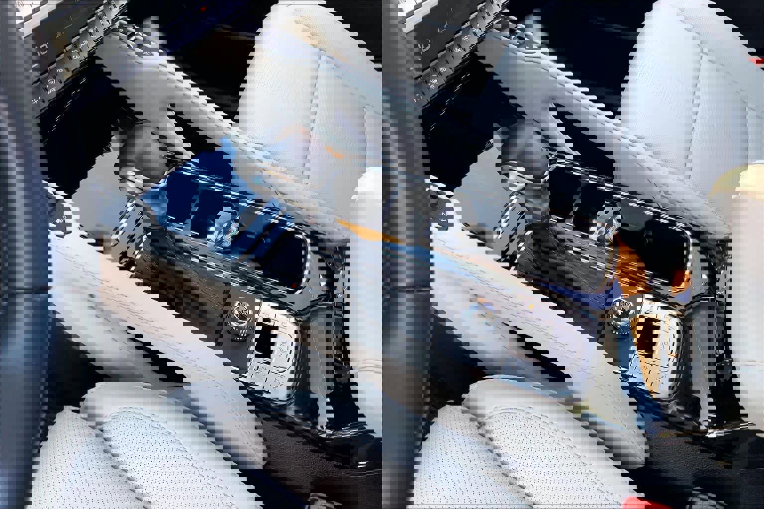 Used 2025 Kia Telluride SX image 17