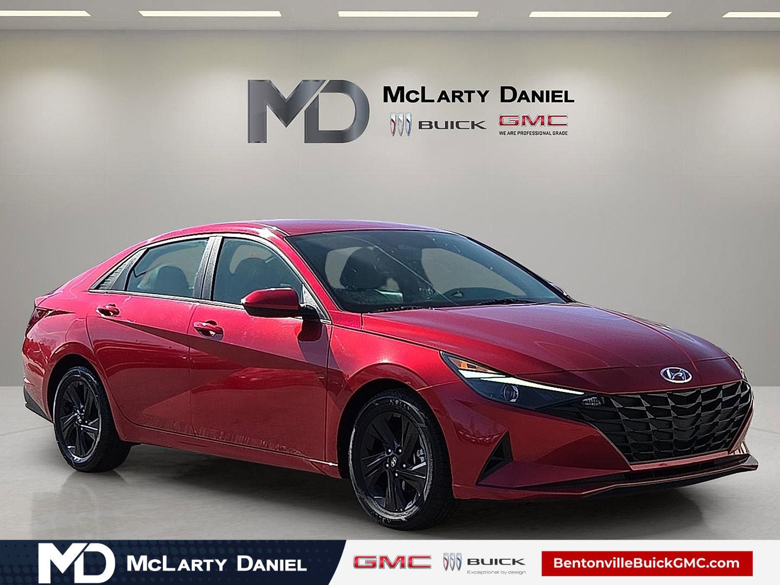 Used 2022 Hyundai Elantra SEL image 1