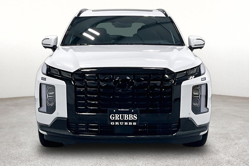 Used 2025 Hyundai Palisade AWD image 3