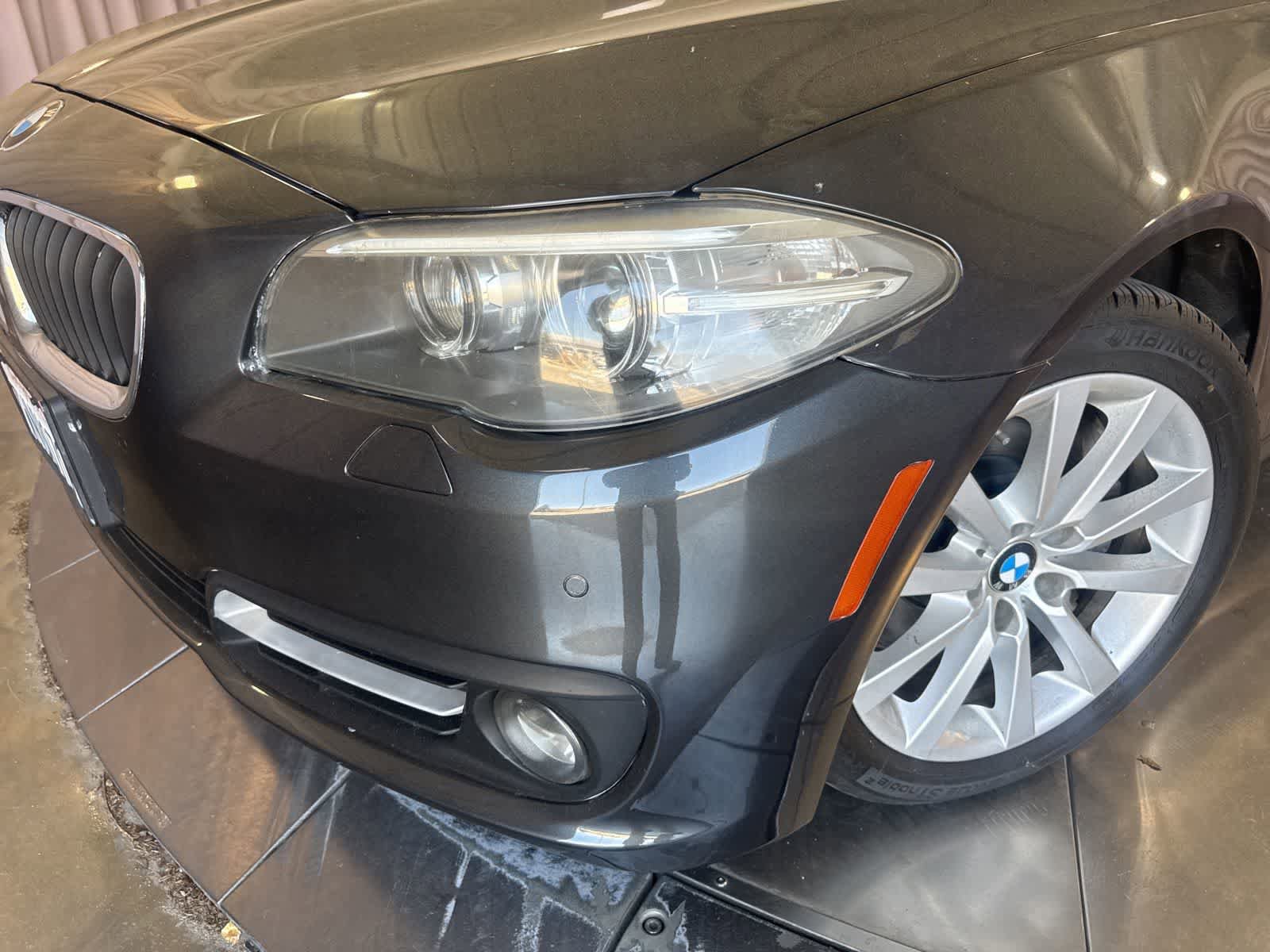 Used 2016 BMW 535i Sedan w/ Driver Assistance Package RWD image 9