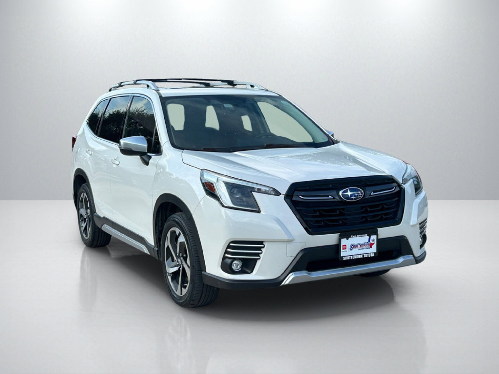Used 2024 Subaru Forester Touring w/ POP Package 3 AWD/4WD image 3