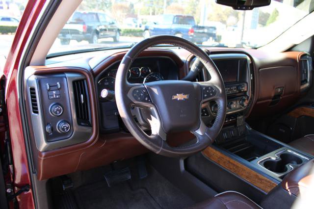 Used 2015 Chevrolet Silverado 1500 High Country w/ High Country Premium Package image 17
