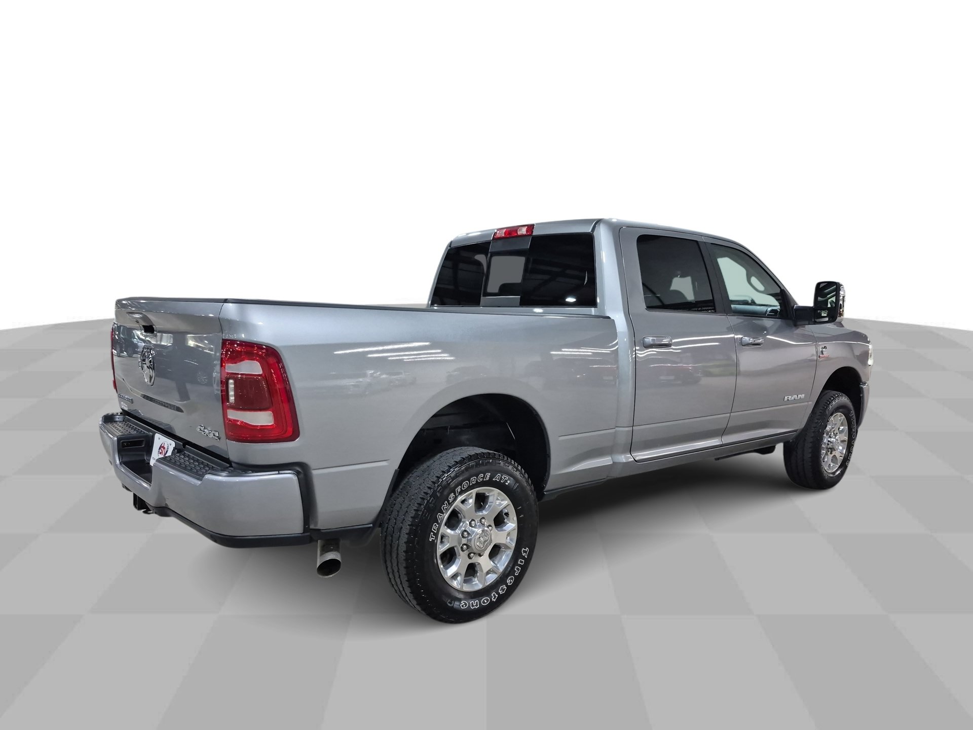 Used 2024 RAM 2500 Laramie w/ Safety Group AWD/4WD image 9
