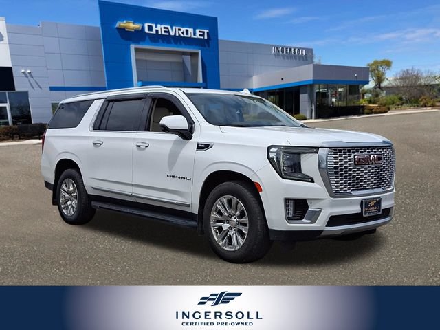 Used 2022 GMC Yukon XL Denali w/ Advanced Technology Package AWD/4WD image 1
