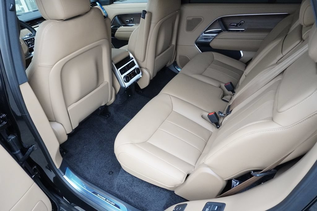 New 2026 Land Rover Range Rover Long Wheelbase SE AWD/4WD image 26