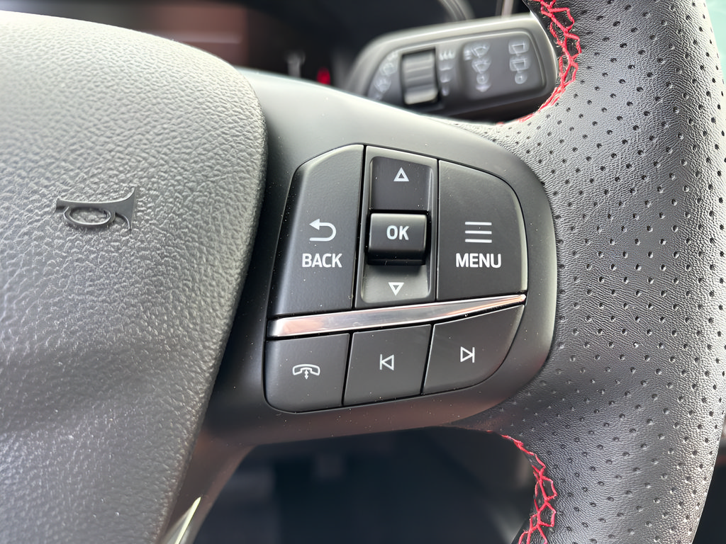 New 2025 Ford Escape ST-Line Select w/ Tech Pack #1 AWD/4WD image 16