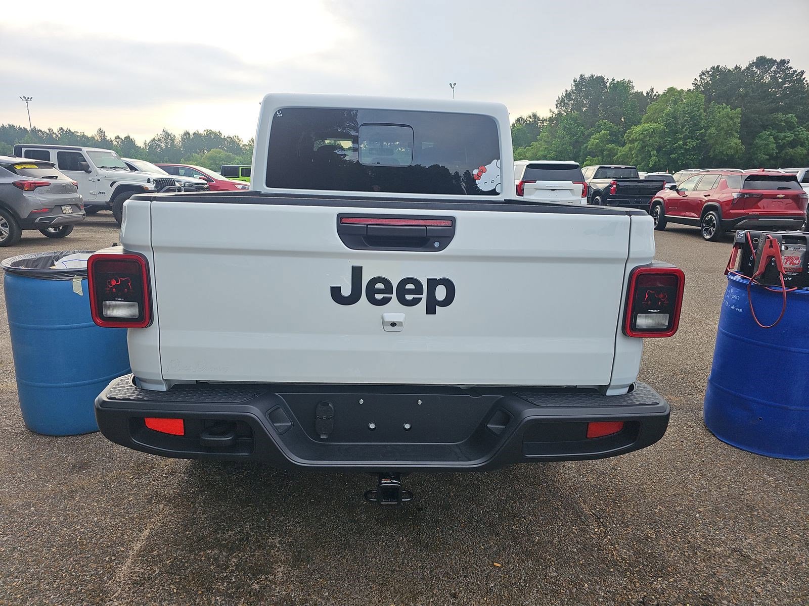 Used 2025 Jeep Gladiator Mojave AWD/4WD image 6