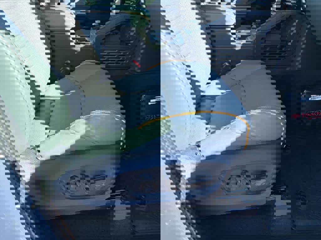 Used 2025 Toyota Tacoma Trailhunter Hybrid image 7