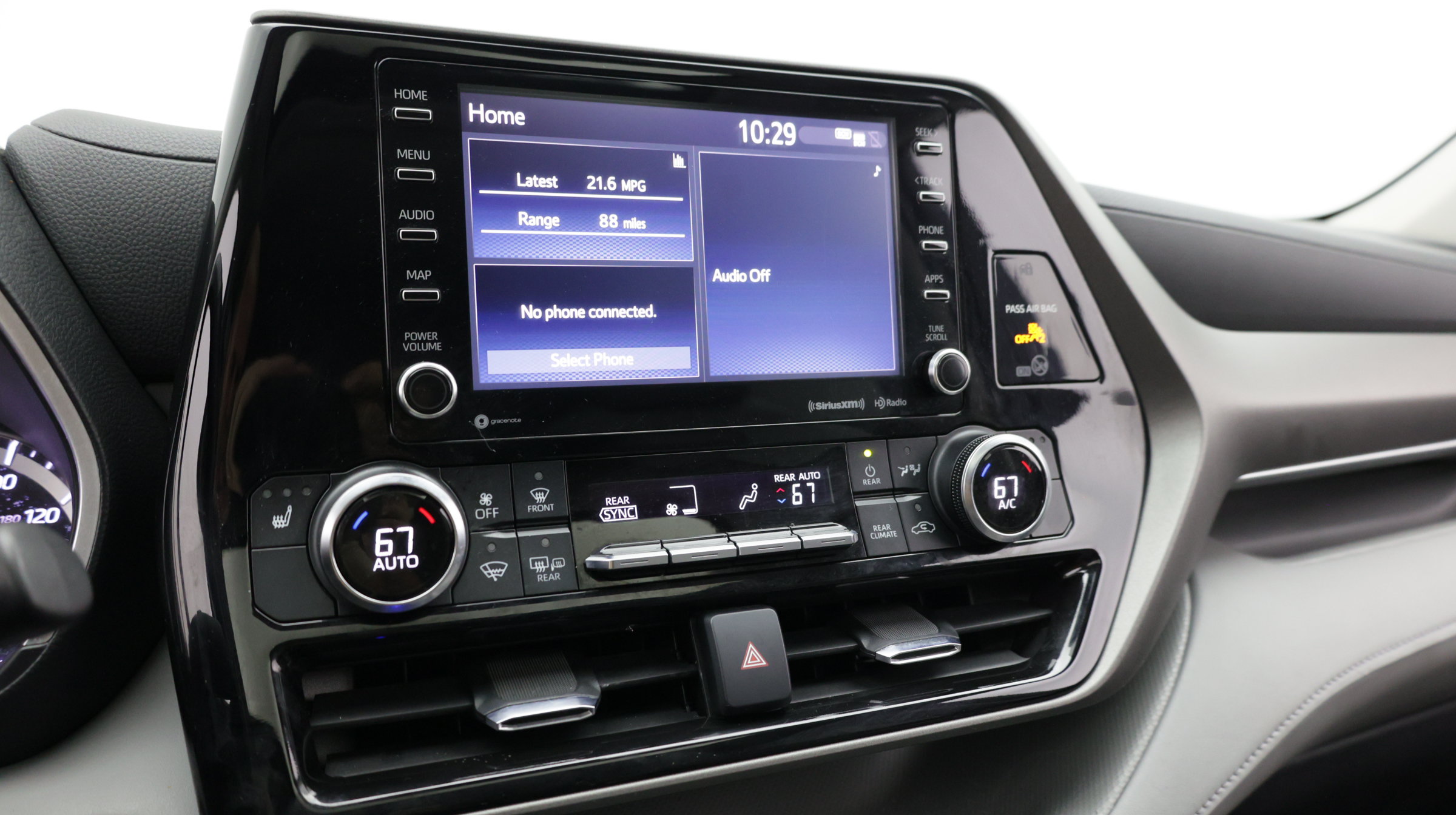 Used 2022 Toyota Highlander XLE FWD image 31
