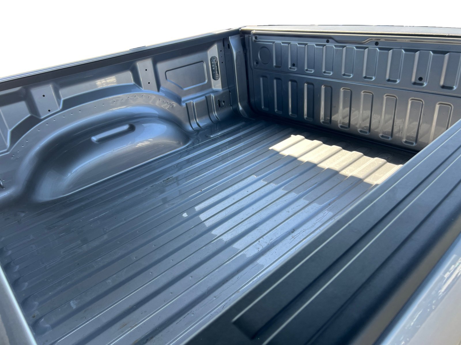 Used 2025 RAM 1500 Laramie image 12
