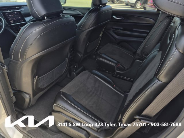 Used 2023 Jeep Grand Cherokee L Laredo AWD/4WD image 24